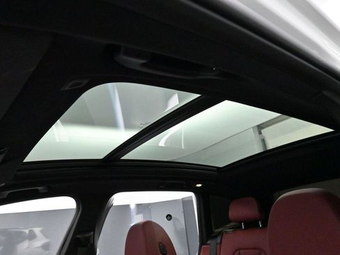 Used 2024 BMW X3 M40i w/ Premium Package image 31