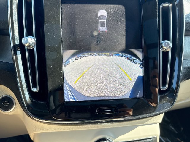 Certified 2023 Volvo XC40 B5 Plus w/ Driver Assist Package AWD/4WD image 27
