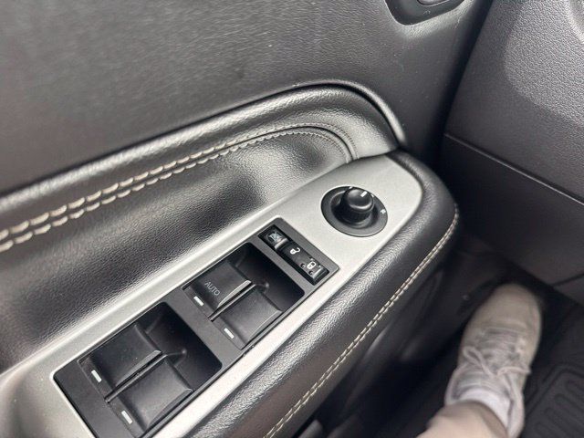 Used 2017 Jeep Compass High Altitude AWD/4WD image 18