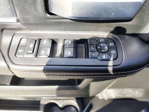 Certified 2025 RAM 2500 Big Horn AWD/4WD image 20