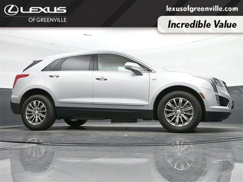 Used 2017 Cadillac XT5 Luxury w/ Driver Awareness Package image 37