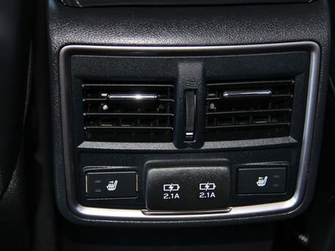 Used 2019 Subaru Forester Touring image 33