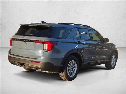 New 2026 Ford Explorer Active RWD image 2