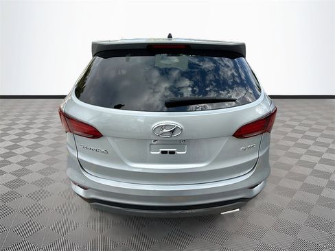 Used 2018 Hyundai Santa Fe Sport image 7