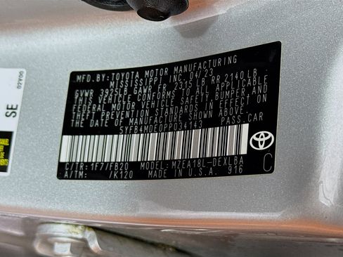 Used 2023 Toyota Corolla LE image 39