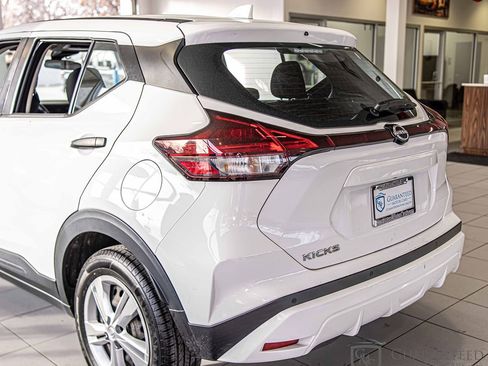 Used 2022 Nissan Kicks S image 15