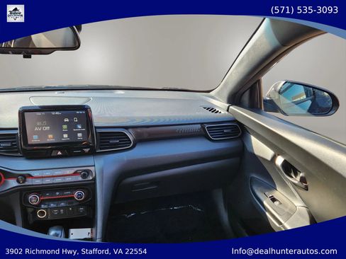 Used 2020 Hyundai Veloster Turbo FWD image 27