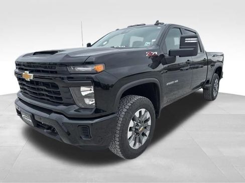 New 2026 Chevrolet Silverado 2500 Custom w/ Custom Value Package image 5