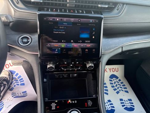 Used 2022 Jeep Grand Cherokee Overland w/ Adv Protech Group III image 21