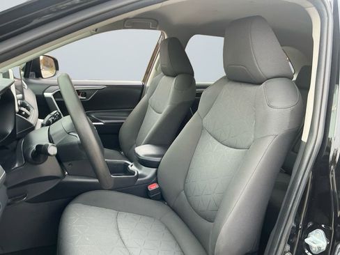 Used 2023 Toyota RAV4 XLE image 9