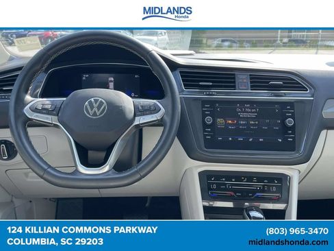 Used 2023 Volkswagen Tiguan SE FWD image 12