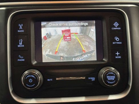 Used 2022 RAM 1500 Classic SLT w/ Protection Group AWD/4WD image 27
