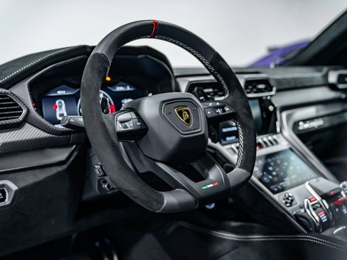 Used 2024 Lamborghini Urus Performante image 23