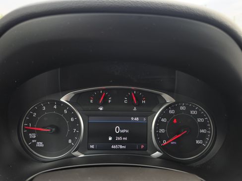Used 2024 GMC Terrain SLT AWD/4WD image 22