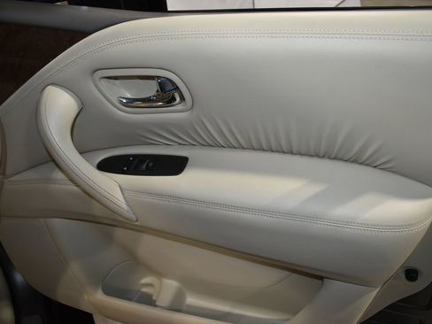 Used 2016 INFINITI QX80 Luxe w/ 22" Wheel Package image 52