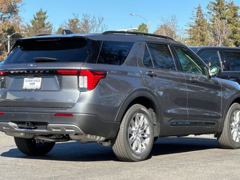New 2026 Ford Explorer Active w/ Active Comfort Package AWD/4WD image 5