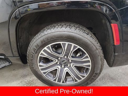 Certified 2025 Jeep Wagoneer Series II AWD/4WD image 38