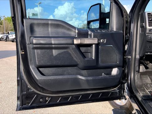 Used 2020 Ford F250 Platinum image 45