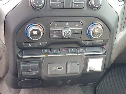 Used 2020 Chevrolet Silverado 1500 LT w/ All-Star Edition image 18