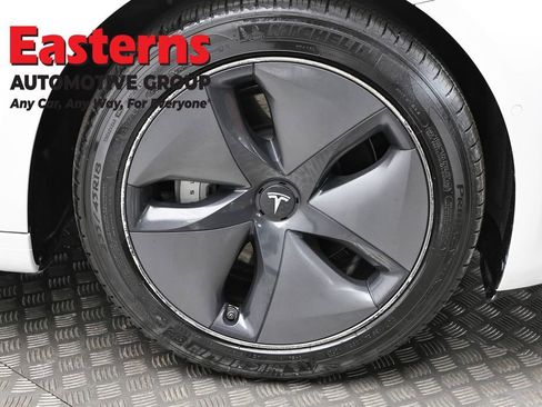 Used 2020 Tesla Model 3 Standard Range Plus image 28