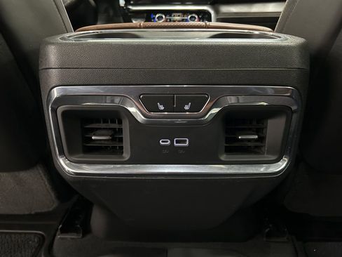 Used 2022 GMC Sierra 1500 Denali Ultimate AWD/4WD image 32