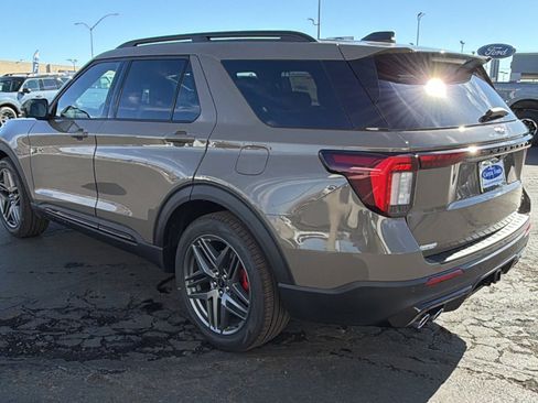 New 2026 Ford Explorer ST w/ Sun And Sound Package image 5