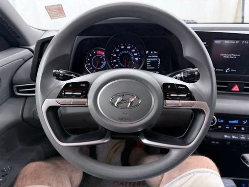 Used 2023 Hyundai Elantra SEL FWD image 22