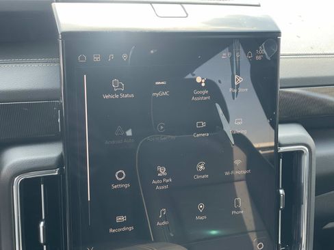 New 2026 GMC Yukon XL Elevation w/ Elevation Premium Package image 13