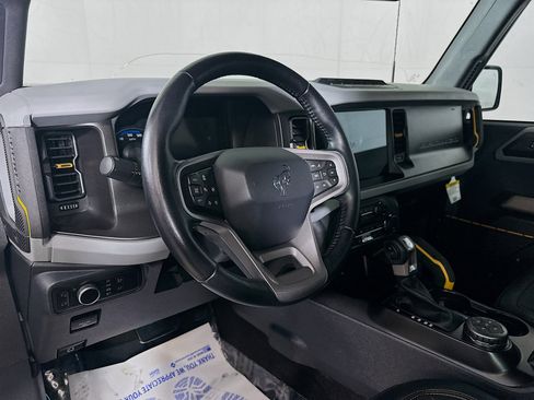 Used 2023 Ford Bronco Badlands image 9