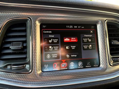 Used 2015 Dodge Challenger SRT Hellcat image 33