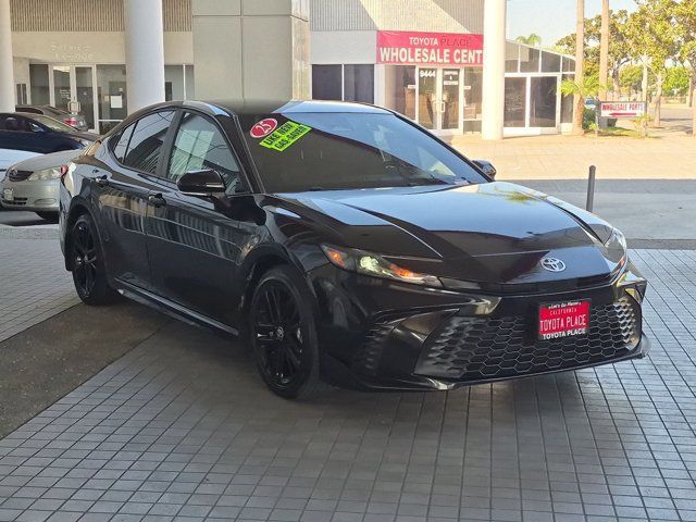 Used 2025 Toyota Camry SE FWD image 3