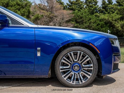 Used 2023 Rolls-Royce Ghost w/ Ghost Package image 11