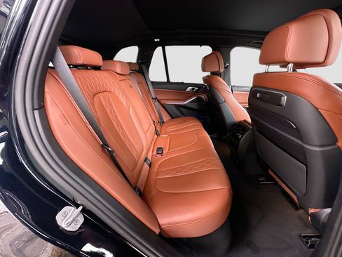 Used 2024 BMW X5 M60i image 29