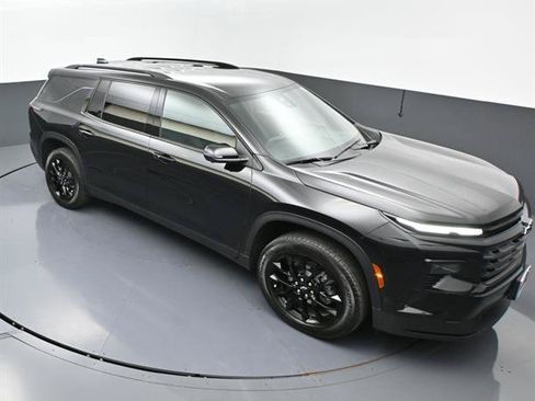 Used 2024 Chevrolet Traverse LT w/ Enhanced Driving Package FWD image 39