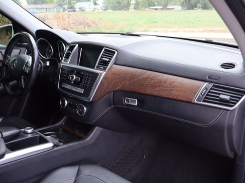 Used 2015 Mercedes-Benz ML 400 4MATIC image 17