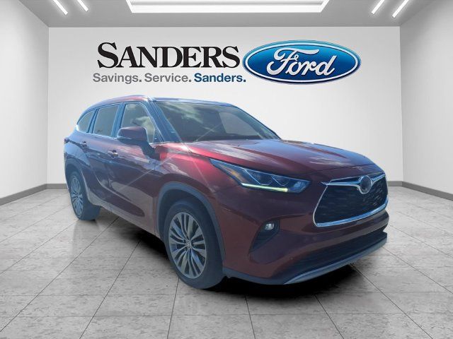 Used 2021 Toyota Highlander Platinum FWD image 1