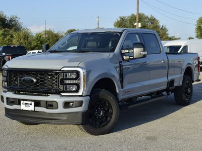 New 2026 Ford F350 Lariat w/ Black Appearance Package