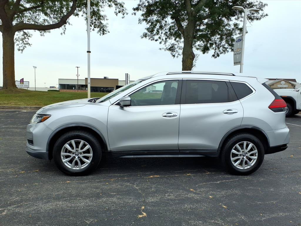 Used 2017 Nissan Rogue SV AWD/4WD image 4