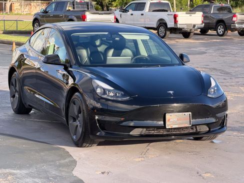 Used 2023 Tesla Model 3 Standard Range RWD image 3
