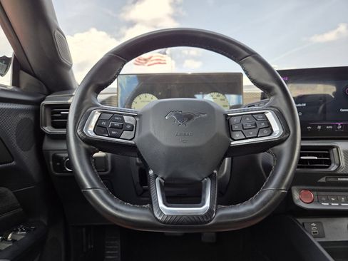 Used 2024 Ford Mustang Convertible RWD image 39
