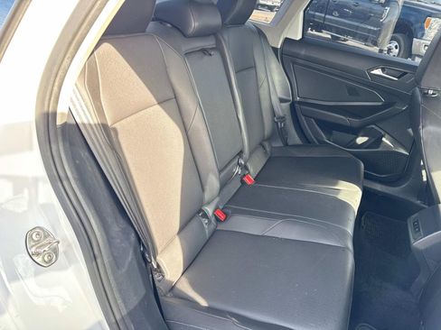Used 2020 Volkswagen Jetta SE w/ SE Cold Weather Package FWD image 22