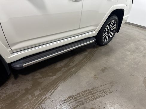Used 2023 Toyota 4Runner Limited AWD/4WD image 10