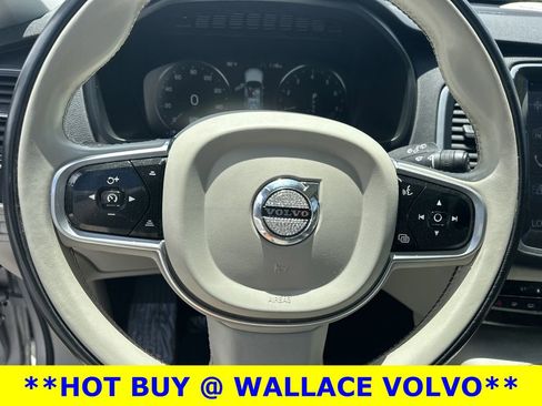 Used 2019 Volvo XC90 T5 Momentum w/ Multimedia Package image 18