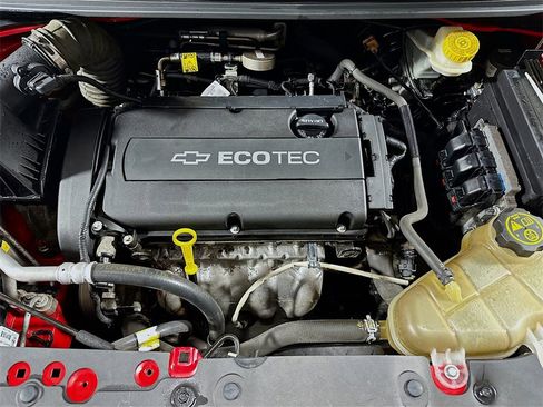 Used 2014 Chevrolet Sonic LT image 28