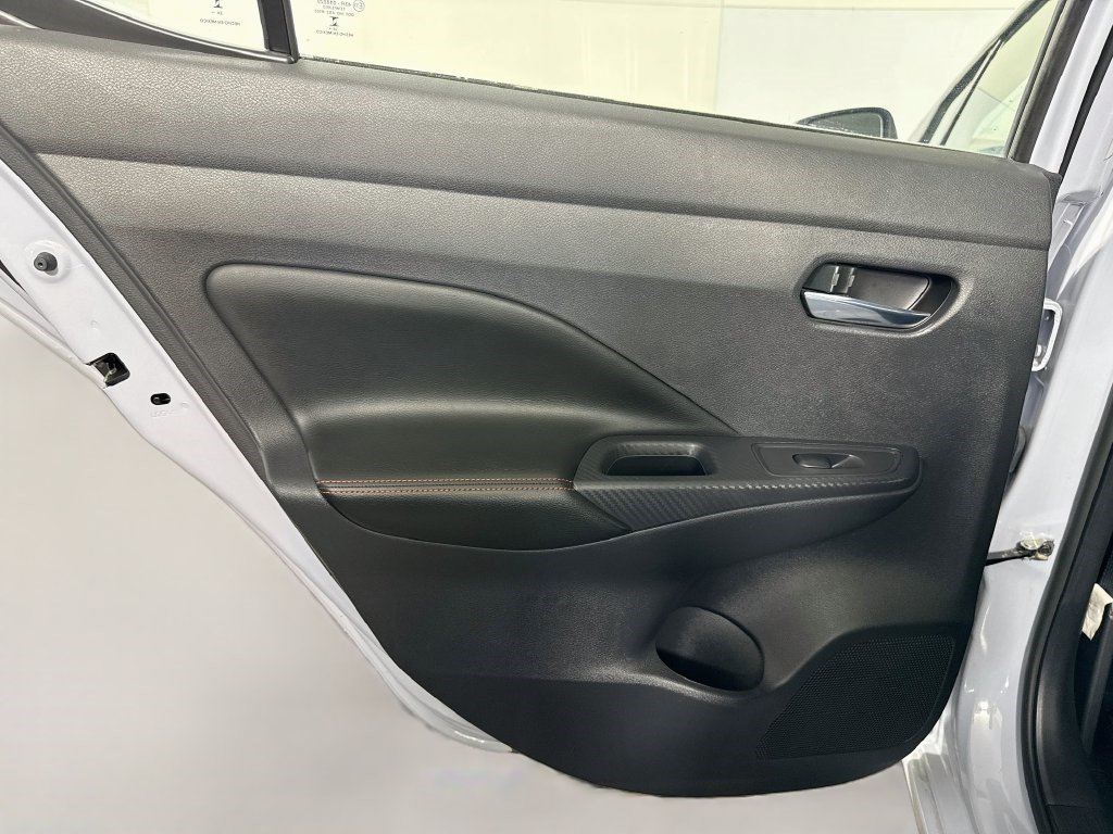 Used 2025 Nissan Versa SR FWD image 25