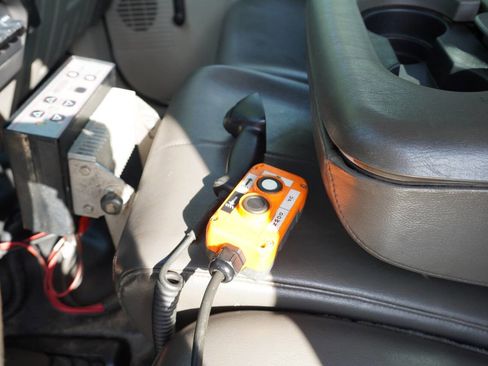 Used 2010 Ford F350 XL image 19