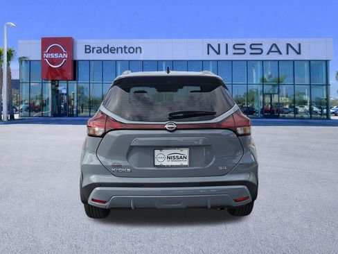 Certified 2024 Nissan Kicks SR FWD image 6