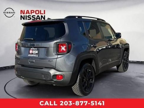Used 2023 Jeep Renegade Altitude AWD/4WD image 3