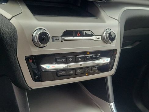 Certified 2022 Ford Explorer XLT w/ Equipment Group 202A RWD image 12