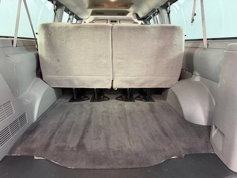Used 2025 Chevrolet Express 3500 LT w/ LT Preferred Equipment Group RWD image 30